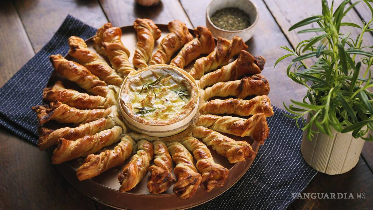$!Minipanqueques alemanes con tocino y Camembert derretido.
