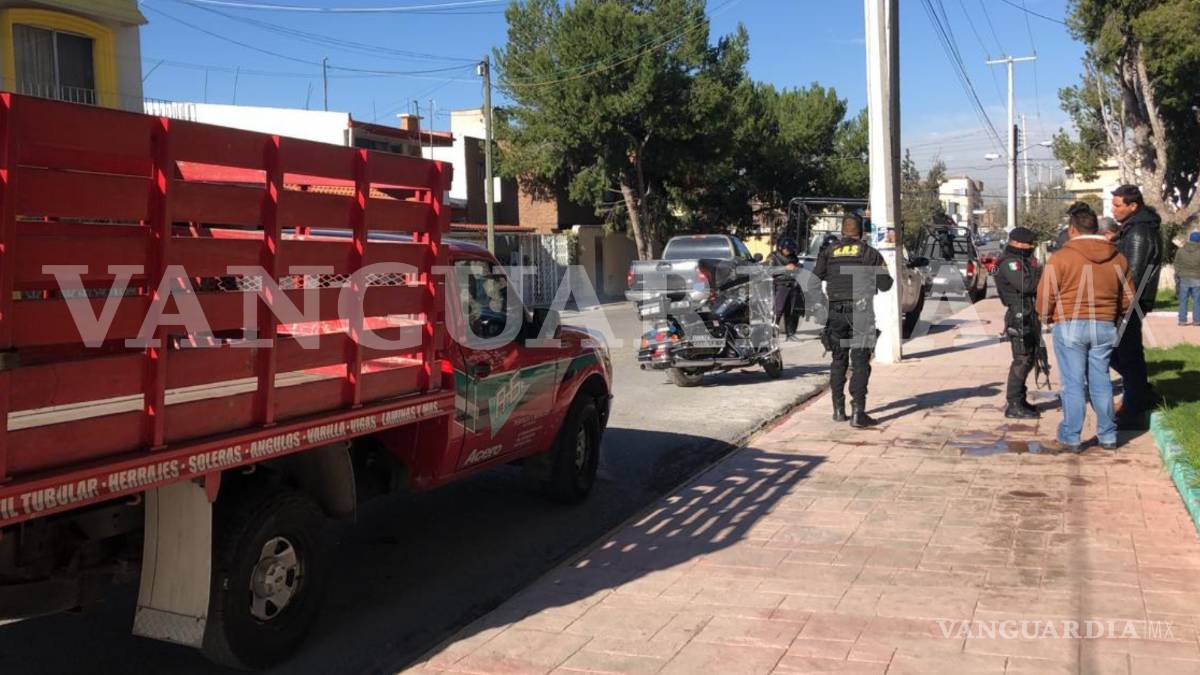 En colonia de Saltillo, hombres armados roban un maletín con 350 mil pesos a empleados que se dirigían al banco
