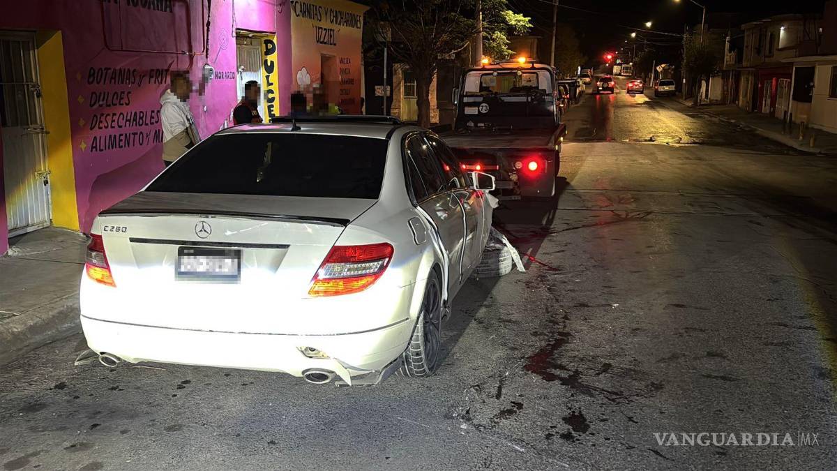 $!Elementos de Tránsito Municipal realizaron las primeras diligencias en el sitio del percance.