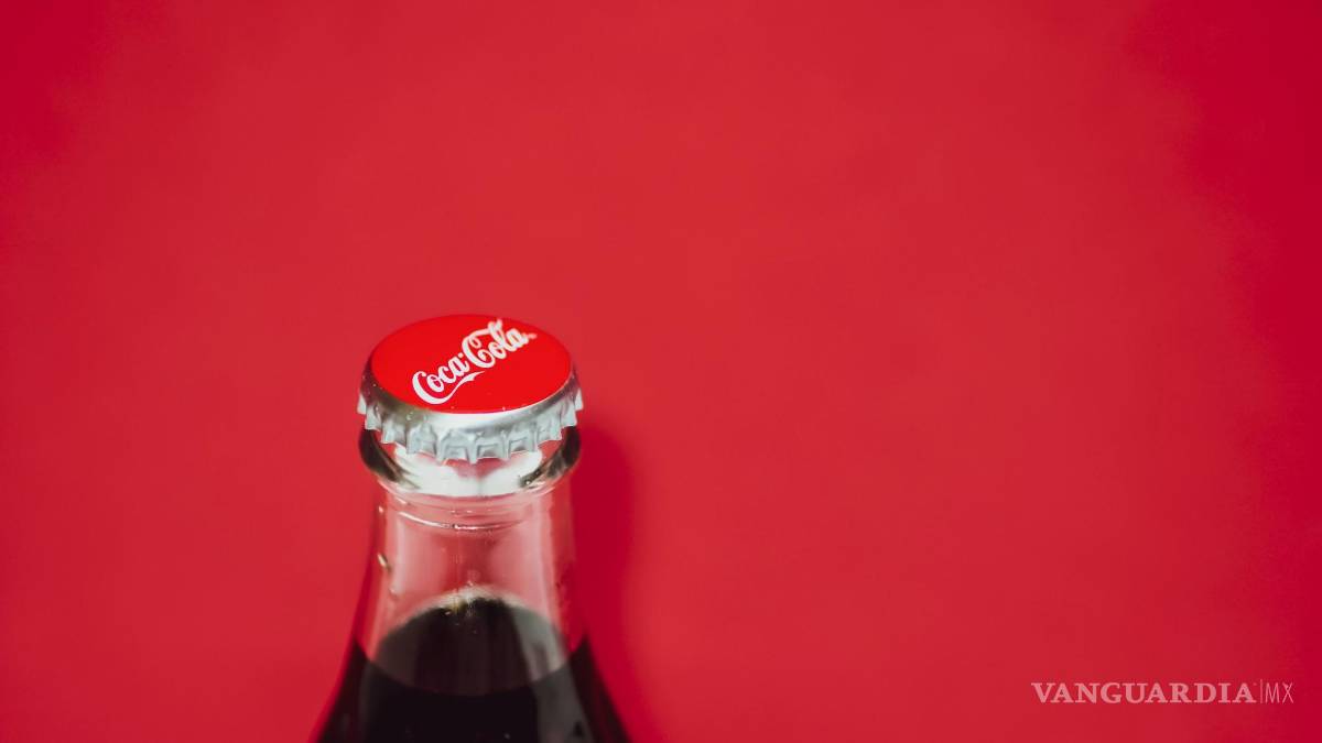 $!La Coca-Cola, esa bebida refrescante que muchos disfrutan, esconde un as bajo la manga: ¡su poder de limpieza!