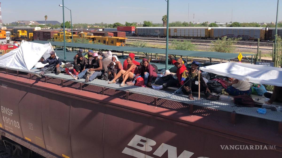 $!En los últimos días, los patios traseros de Ferromex, en Torreón, vivieron la concentración de migrantes que esperaban por una salida del ferrocarril.