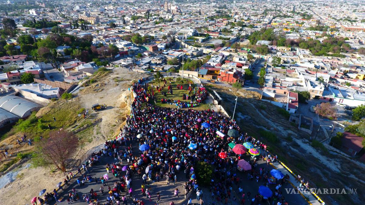 $!Abordan en Vía Crucis del Ojo de Agua de Saltillo el tema del suicidio