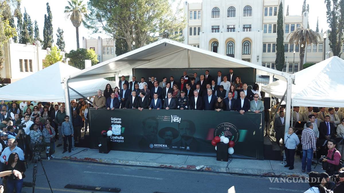 $!Desfile conmemorativo por el 109 aniversario del inicio de la Revolución Mexicana en Saltillo (Fotos y video)