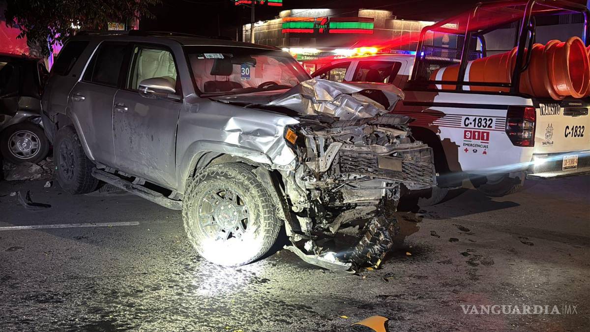 $!Elementos de Tránsito Municipal tomaron conocimiento del incidente y detuvieron al presunto responsable.