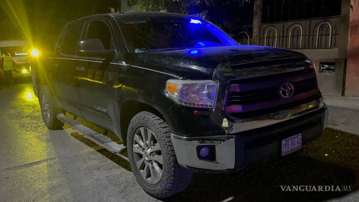 $!Personal de la Fiscalía General del Estado realizó el levantamiento de indicios en el domicilio de Juan Navarro.