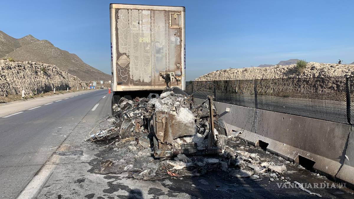 Salta de camión en llamas y fallece al caer y golpearse la cabeza en la Saltillo-Monterrey
