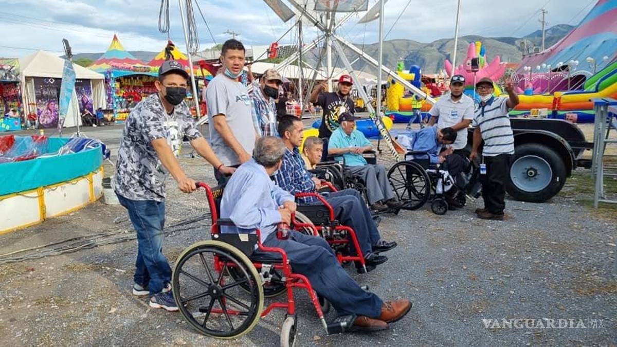 ‘Gozamos como chiquillos’; adultos mayores de asilo visitaron la Feria Saltillo (video)