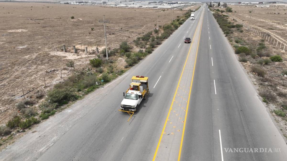 $!Las labores integrales buscan dignificar la imagen urbana de uno de los accesos industriales más transitados de Saltillo y reducir riesgos ambientales.