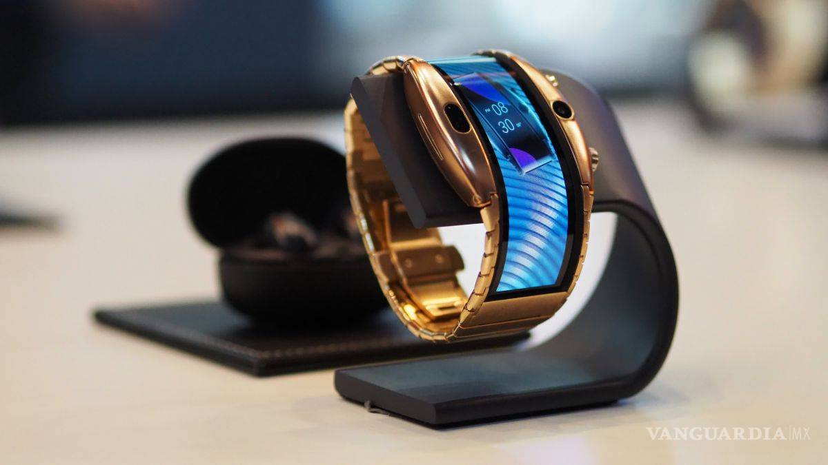 $!Nubia Alpha, el celular flexible que se enrolla en la muñeca como si fuera una pulsera