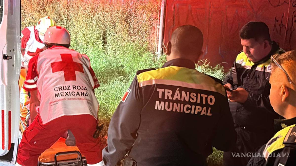$!Elementos de Tránsito Municipal recabaron información en el lugar de los hechos.