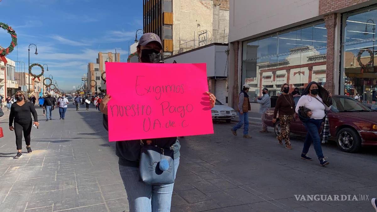 Llegan manifestantes de la UAdeC a Palacio de Gobierno: pago sería la próxima semana