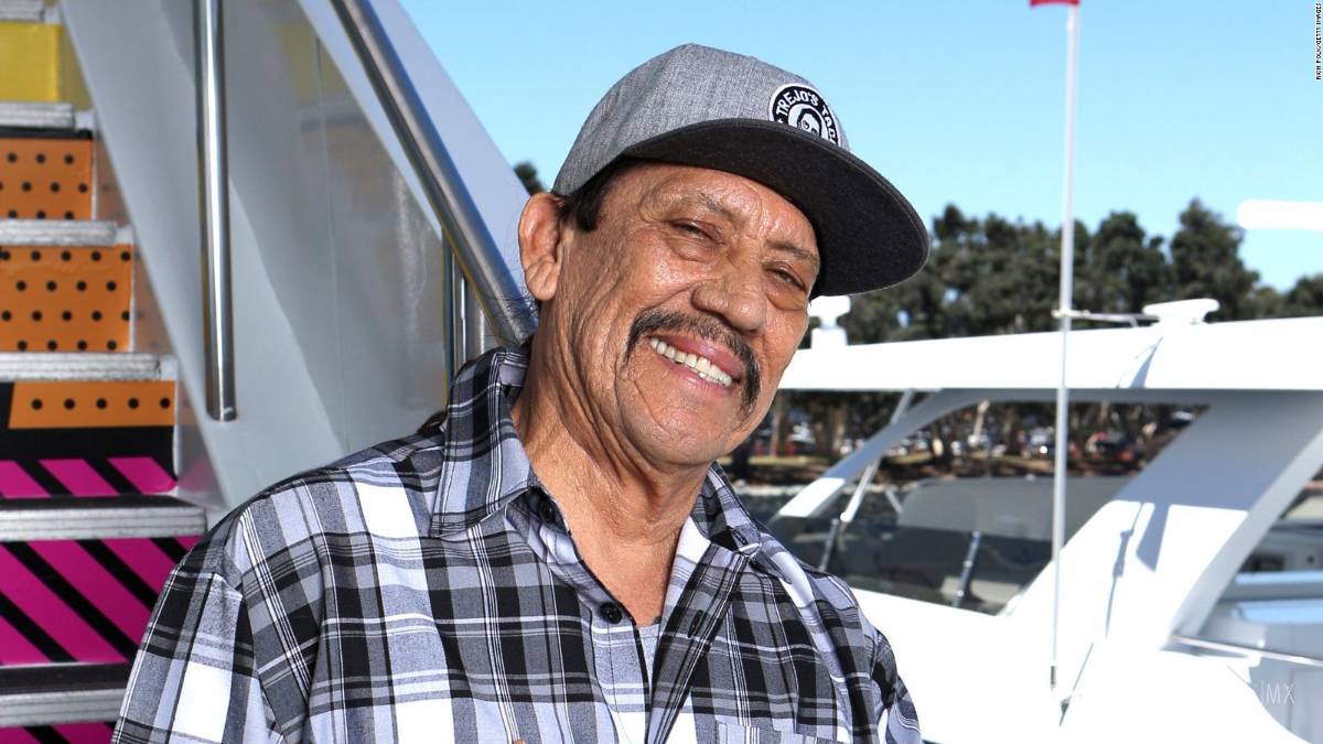 $!¡Como de película! Danny Trejo rescata a un bebé en accidente automovilístico