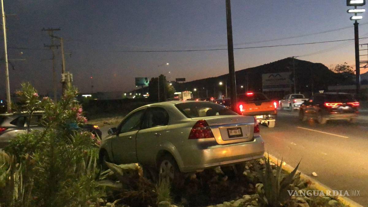 Termina en las jardineras del Venustiano Carranza, en Saltillo; le saldrá caro