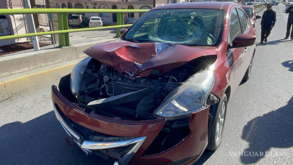 Saltillo: muere hombre atropellado por elemento de la AIC en periférico LEA