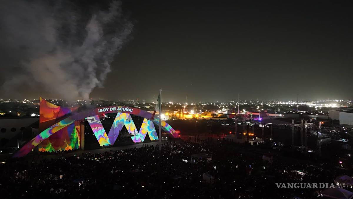 $!Un espectáculo de luz, color y video mapping proyectó la historia y belleza de Acuña para celebrar sus 75 años de ciudad y el orgullo mexicano.