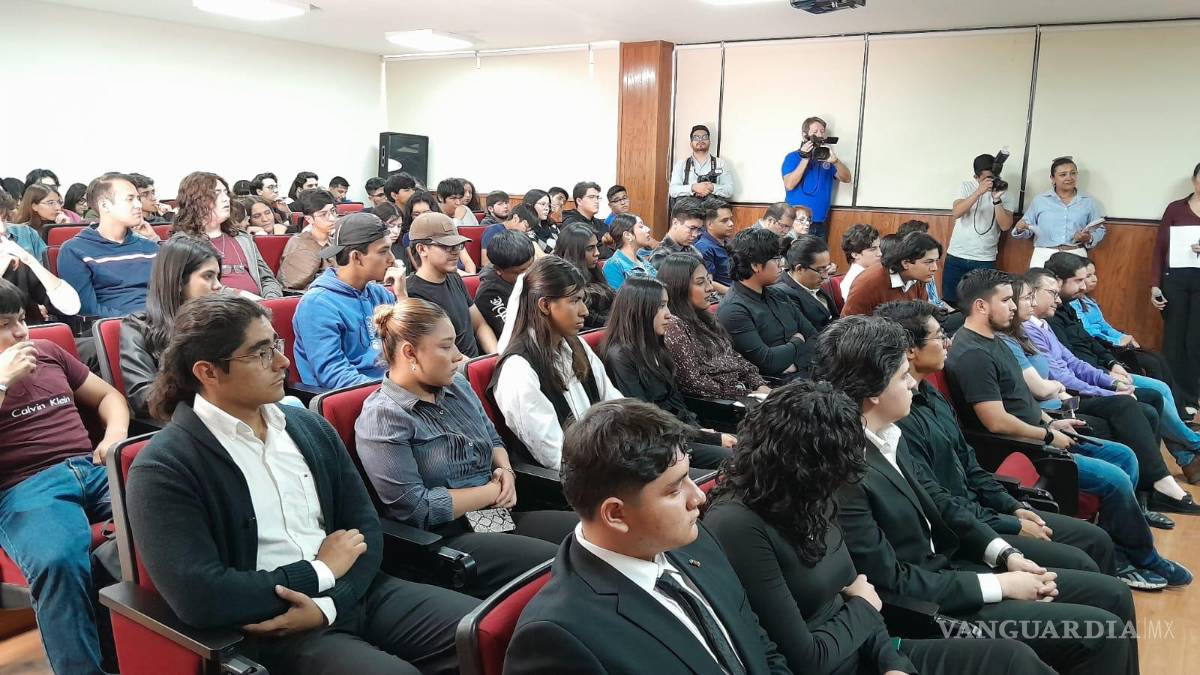 $!Estudiantes de la Facultad de Economía celebraron la integración del Capítulo Estudiantil que fortalecerá el vínculo con el Colegio de Economistas.