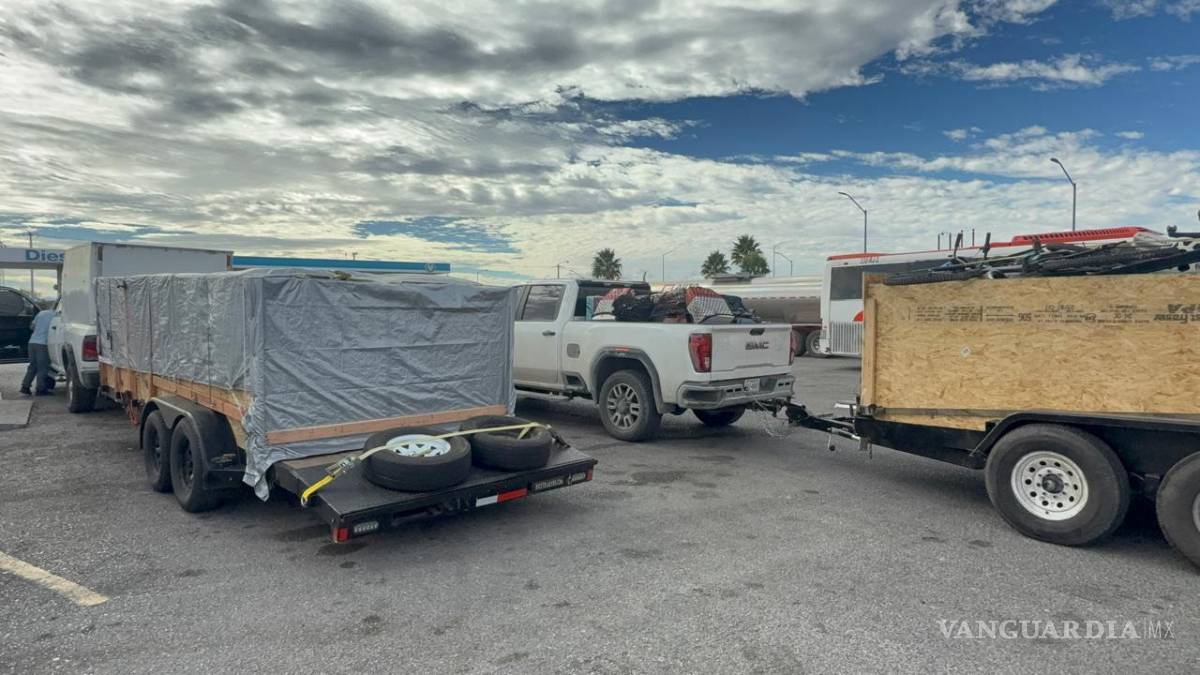 $!Más de 3 mil 100 vehículos circularán por la carretera federal 57, una de las principales rutas de tránsito para connacionales que regresan a México en temporada decembrina.