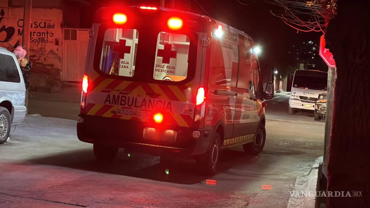 $!Socorristas determinaron su traslado para descartar posibles lesiones internas.
