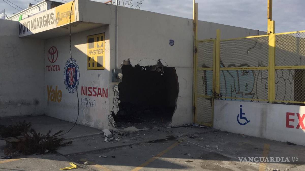 $!Fuerte dispositivo en Saltillo por choque de Hummer, autoridades cierran calles y ocultan nombre de involucrado