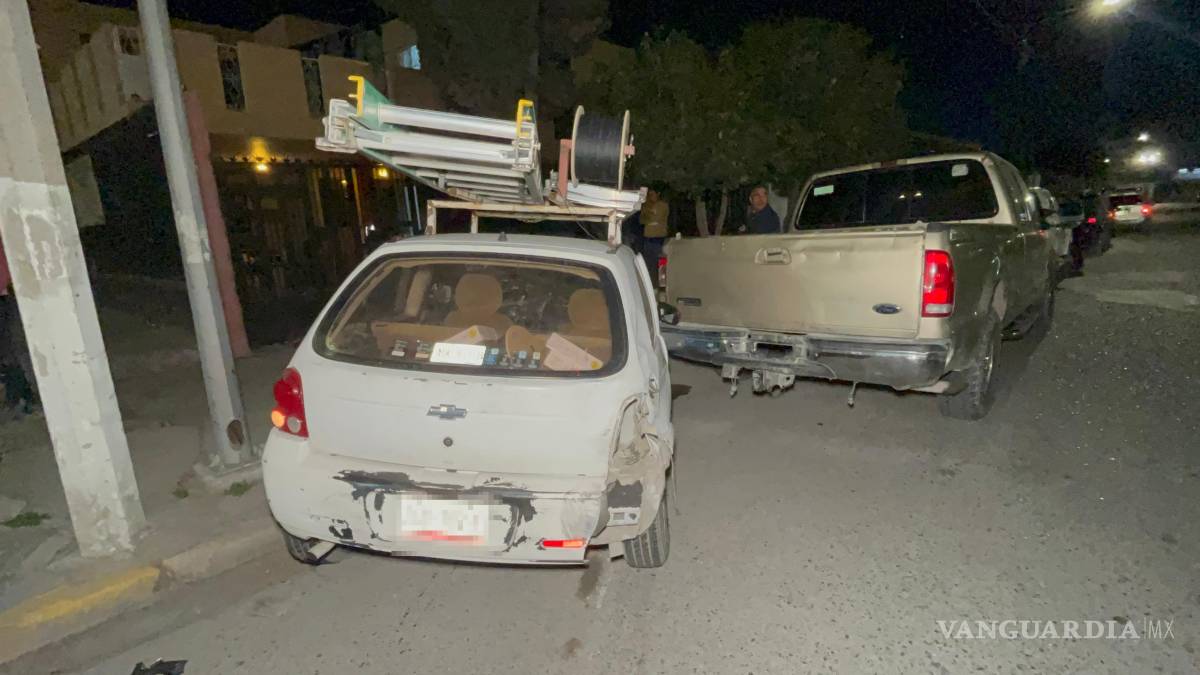 $!Elementos de Tránsito Municipal acudieron para tomar conocimiento y controlar la circulación.