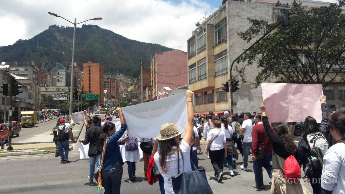 $!Miles marchan en todo el mundo en defensa de la ciencia
