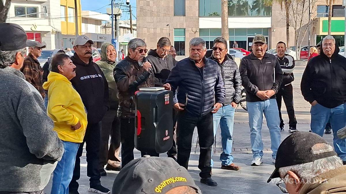 $!Ex trabajadores de AHMSA advierten que no se irán de la capital del país hasta ser escuchados por autoridades federales.
