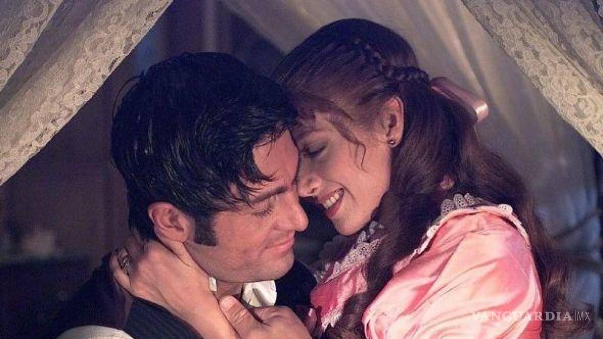 $!Fernando Colunga y Adela Noriega protagonizaron Amor Real.