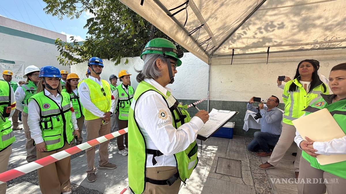 $!Autoridades municipales de Protección Civil supervisaron el desarrollo del simulacro.