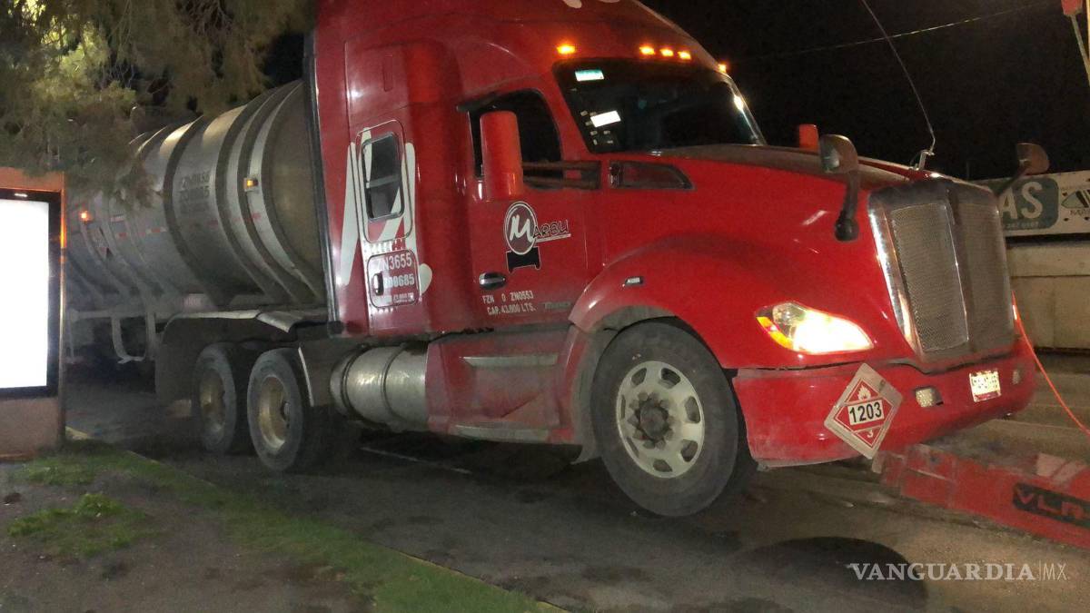 $!En un filtro de seguridad fue detenido el tractocamión.