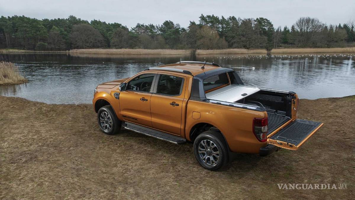 $!La pick up Ford Ranger muestra su fuerza, arrastrando 15 cámpers con facilidad