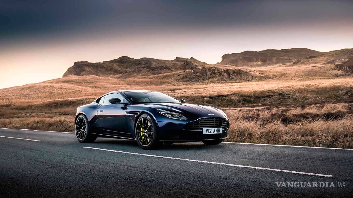 $!Aston Martin DB11 AMR, 335 km/h y 639 CV para competir