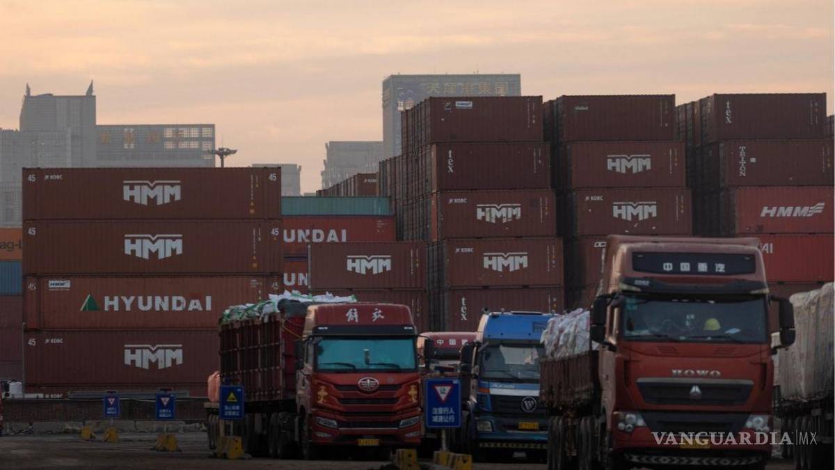 México reporta déficit comercial pero crecen exportaciones 15% e importaciones 20% en febrero
