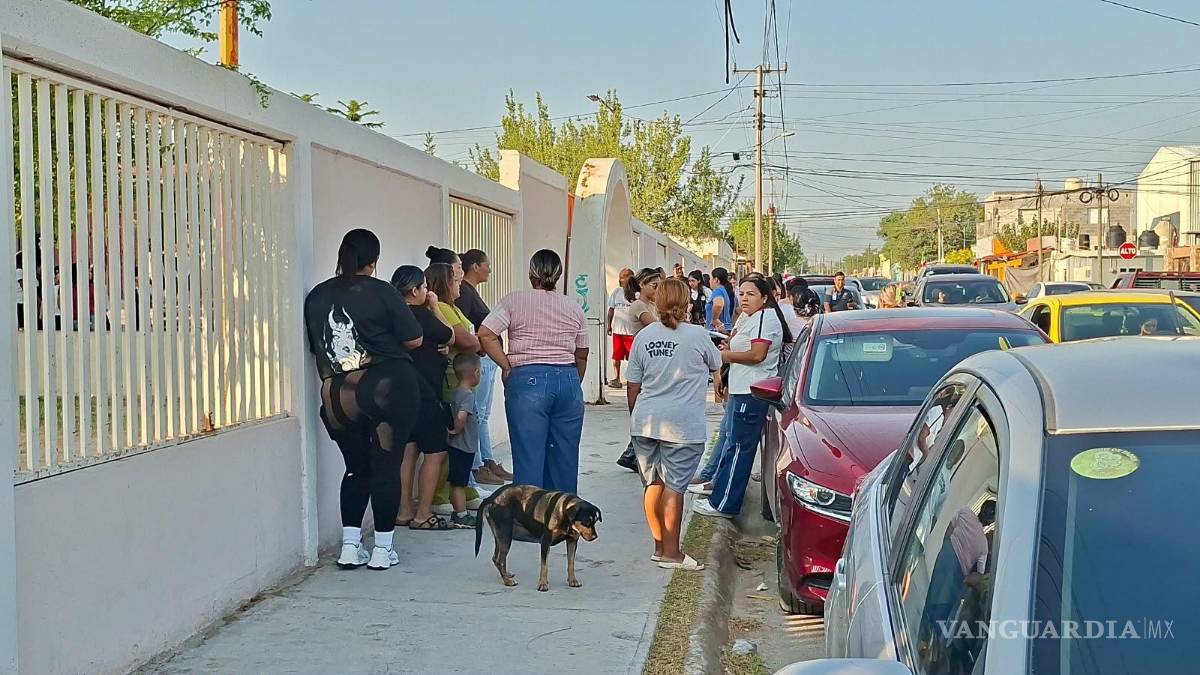 $!Los inconformes denunciaron presuntas irregularidades en el manejo de recursos y reclamaron mejores condiciones para los estudiantes.