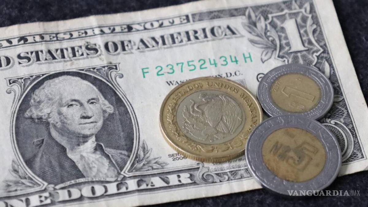 Incertidumbre acelera depreciación del peso; cotiza en 19.57 por dólar
