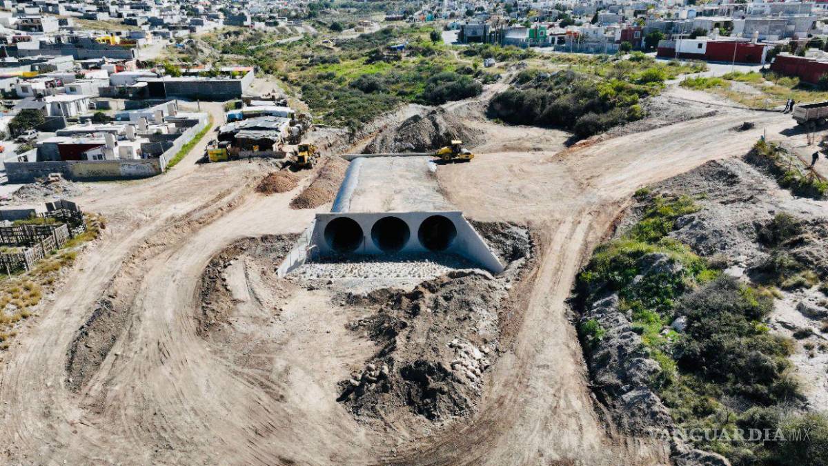 $!Impulsa Chema Fraustro movilidad segura en Saltillo; puente en Lomas del Refugio lleva un 70% de avance, anuncia