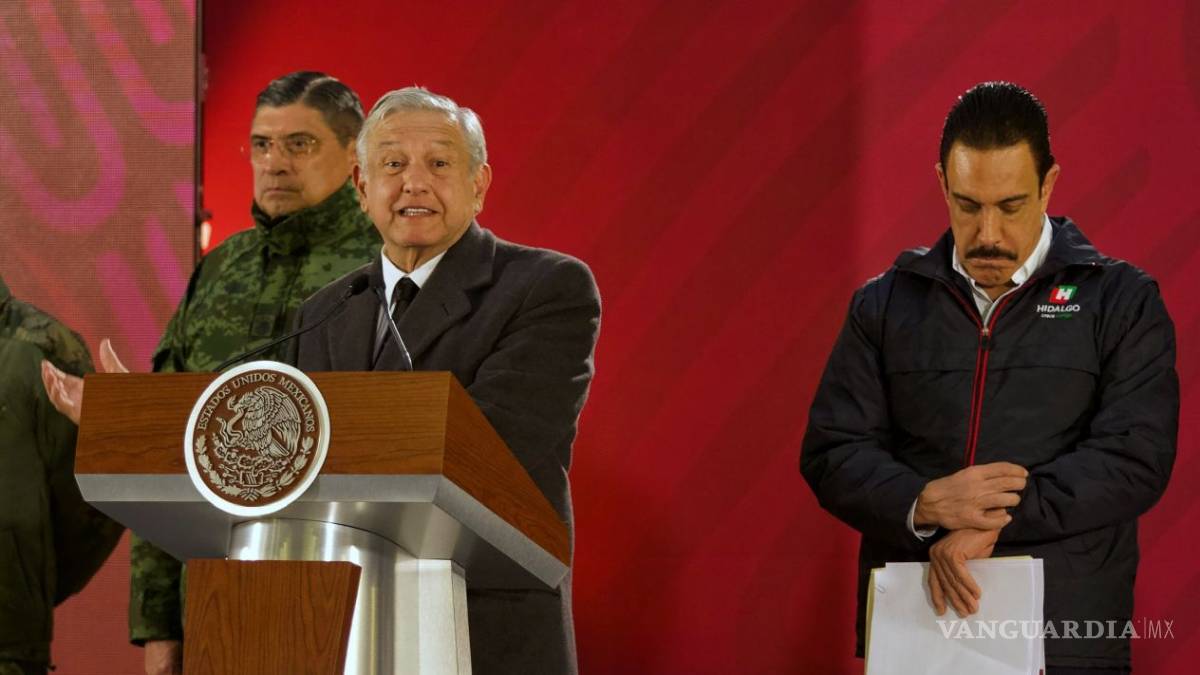 Combate a 'huachicoleo' seguirá a pesar de explosiones en ductos: AMLO