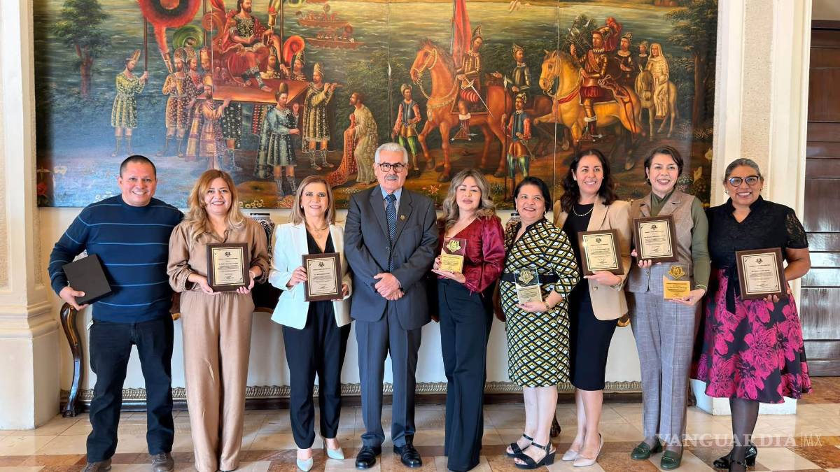 $!Los reconocimientos distinguen el trabajo de profesores comprometidos con la educación Superior.