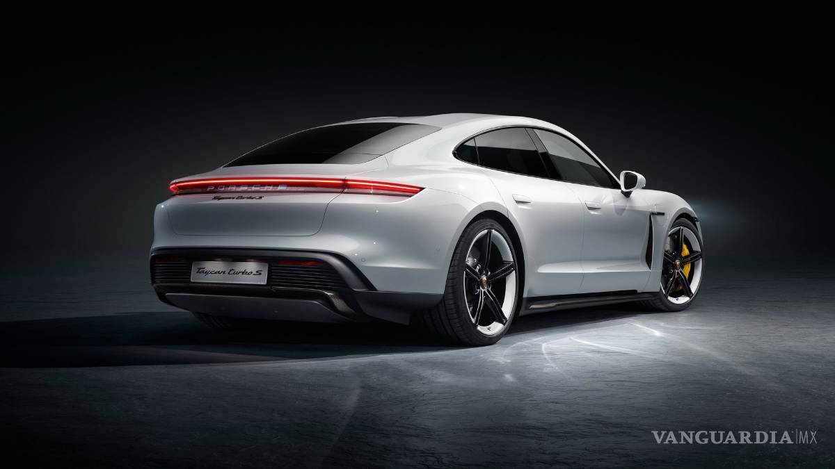 $!Los 750 hp y 0 a 100 km/h en 2.8 s del Porsche Taycan prometen sacudir al mundo eléctrico
