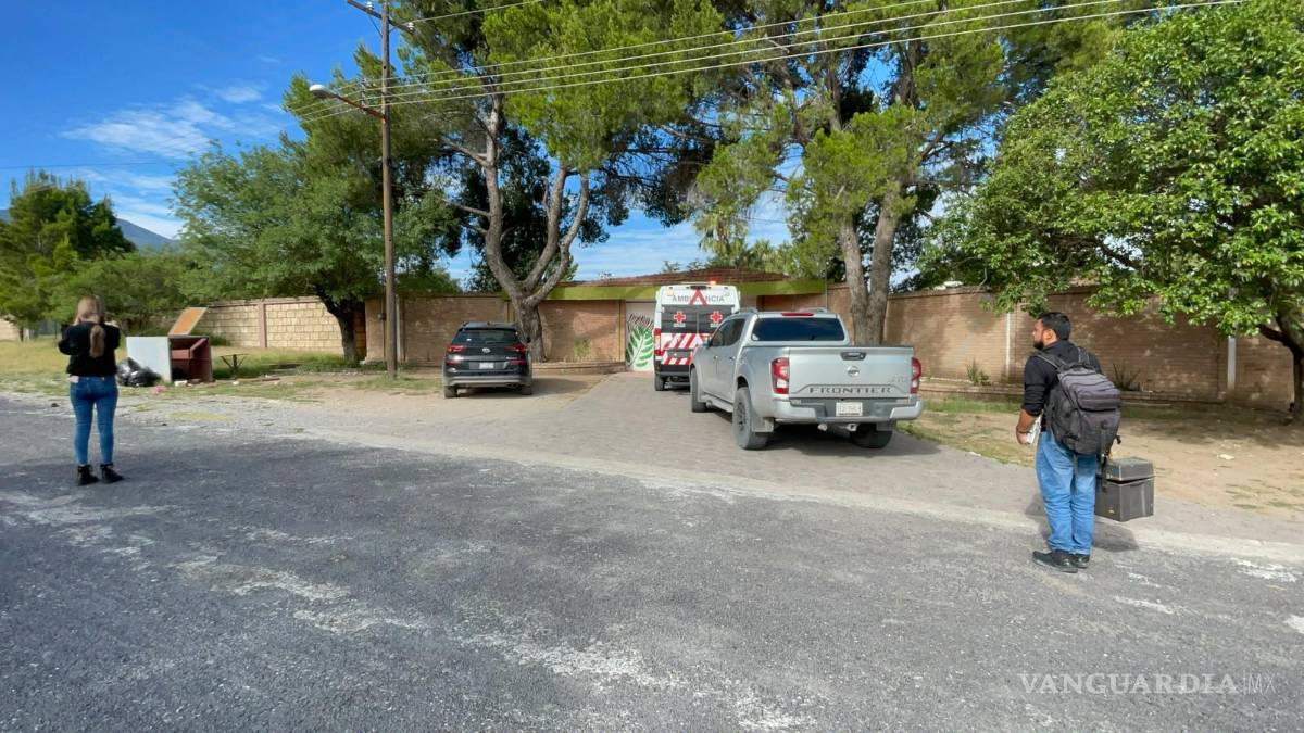 $!Elementos de la Policía Municipal resguardaron la clínica de rehabilitación mientras personal ministerial realizaba las diligencias correspondientes.