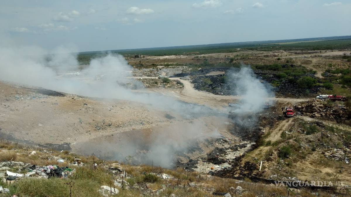 Más de 70 toneladas de basura han sido consumidas en incendio de relleno sanitario de Piedras Negras