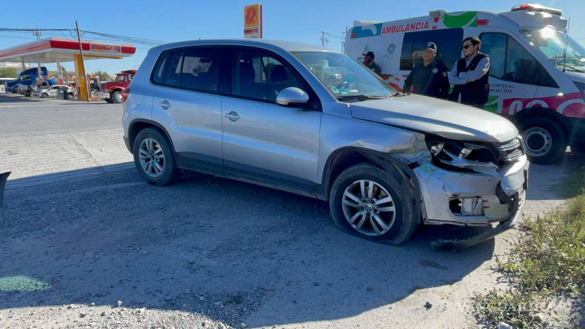 $!Tras el peritaje, los conductores aparentemente alcanzaron un convenio para la reparación de los daños materiales.