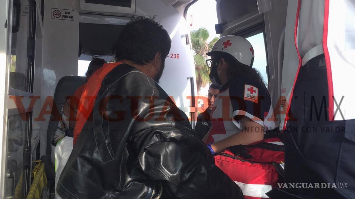 Le cierra paso a motociclista y provoca accidente