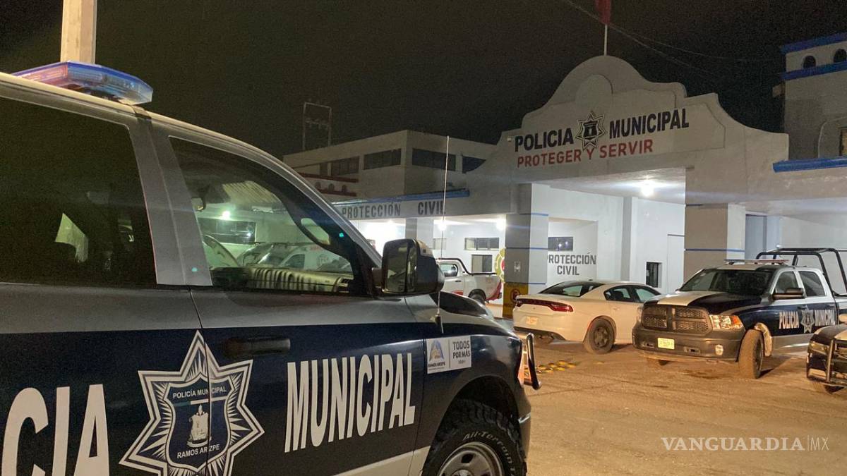 $!Presuntos integrantes de un grupo irrumpieron en una vivienda de la colonia Cactus y causaron daños en el inmueble y un automóvil.