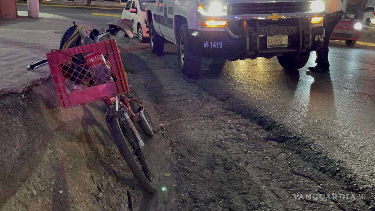 Saltillo: reportan grave a adulto mayor luego de ser atropellado por camioneta