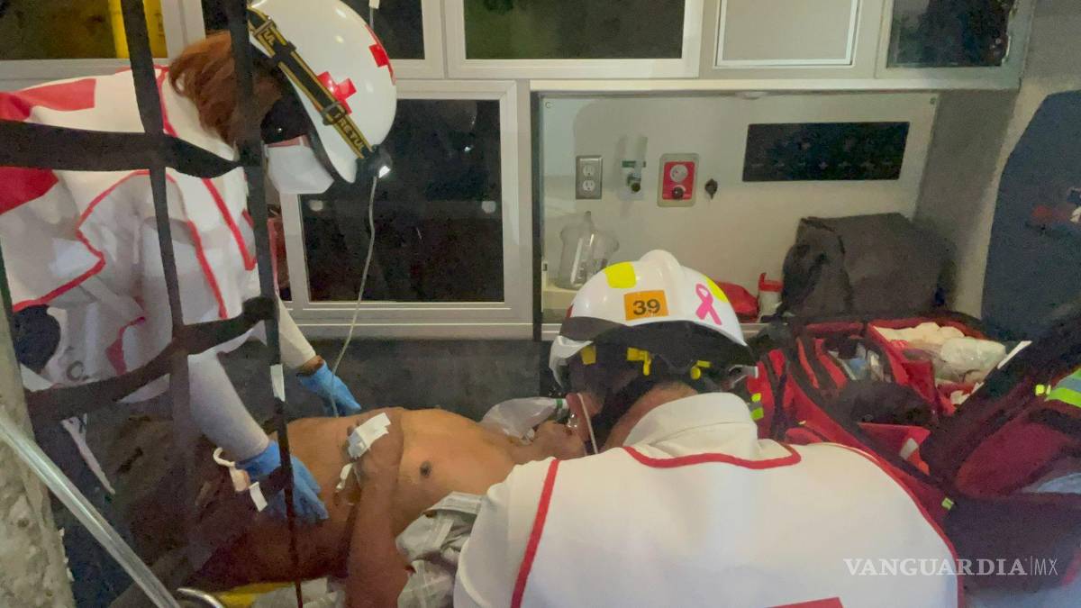 Muere adulto mayor tras ser atropellado por camión refresquero, en Saltillo
