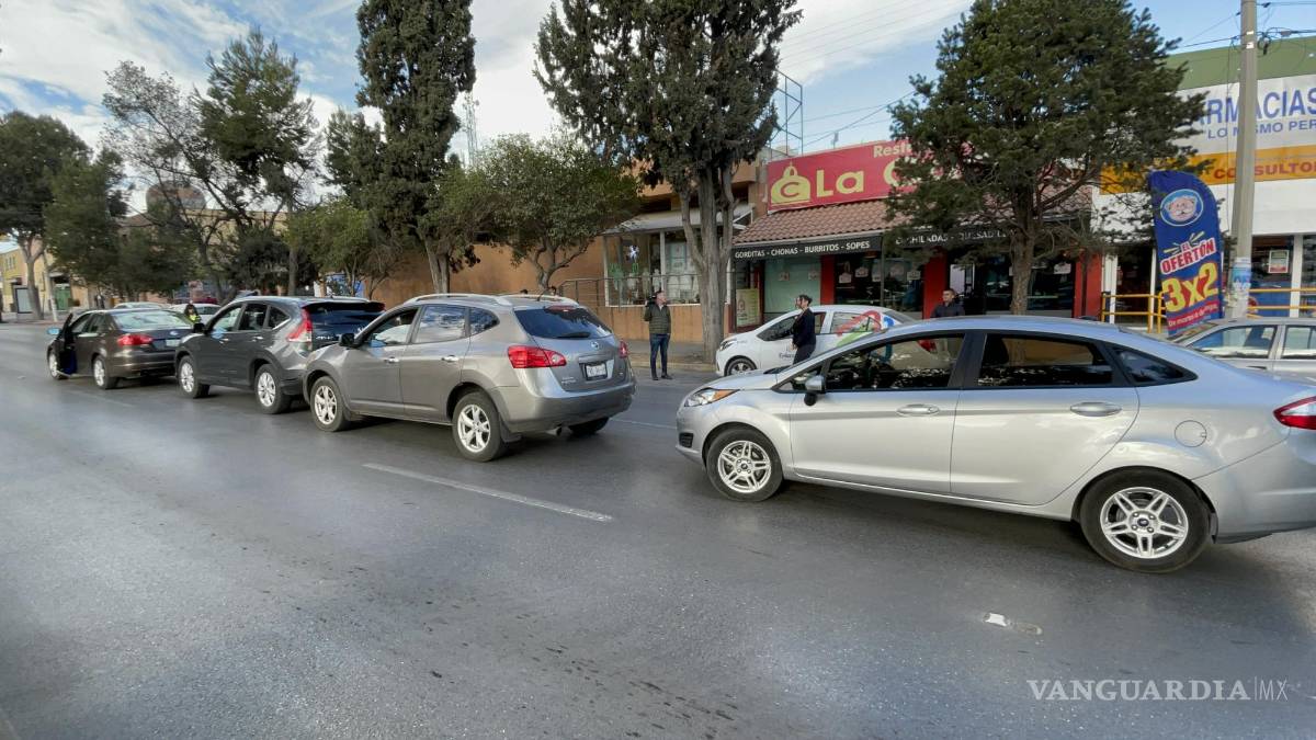 Choque múltiple en transitado bulevar de Saltillo