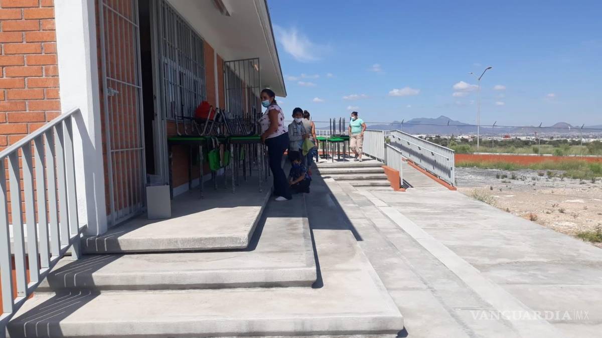 A marchas forzadas rehabilitan escuelas; reabrirán puertas este lunes