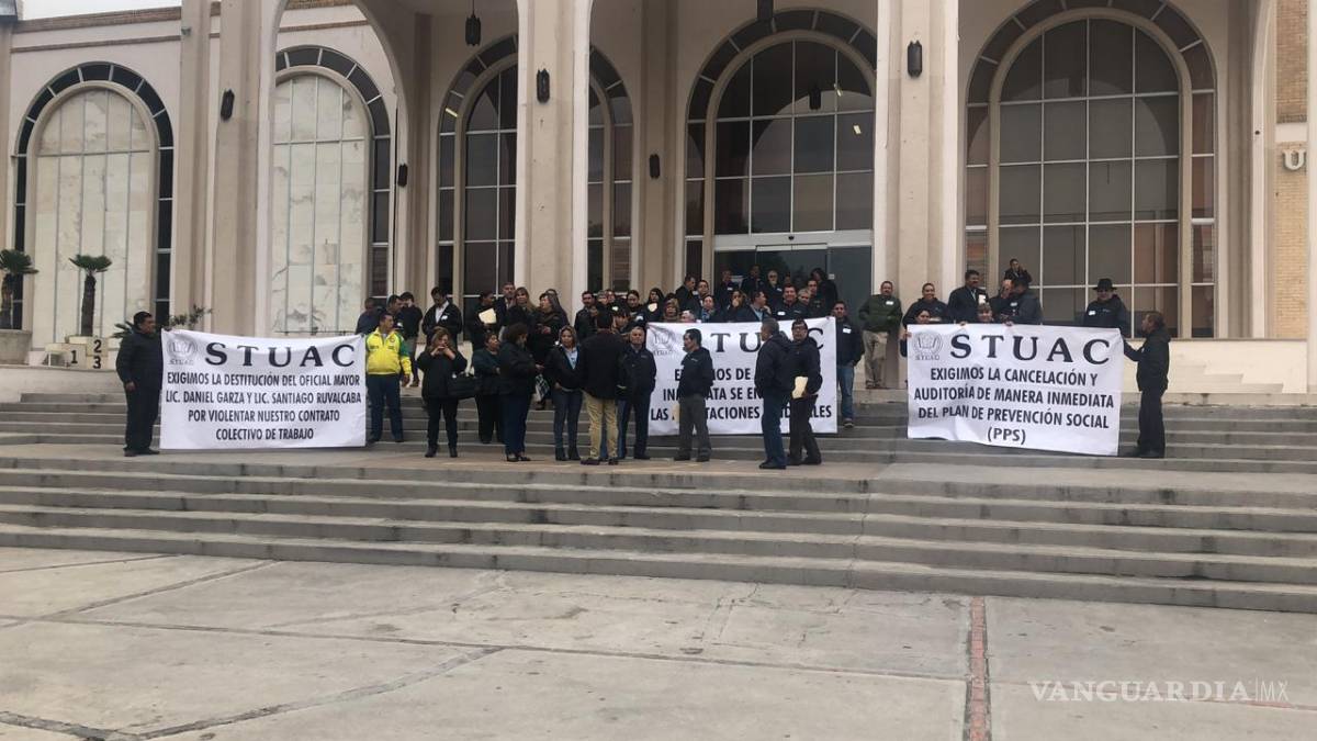 $!Toma rectoría sindicato de UAdeC en Saltillo; exige pago de 50 mdp