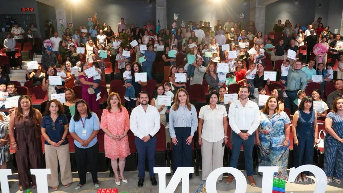 $!Luly López reconoció el esfuerzo de las niñas y los niños, así como la confianza de madres y padres de familia.