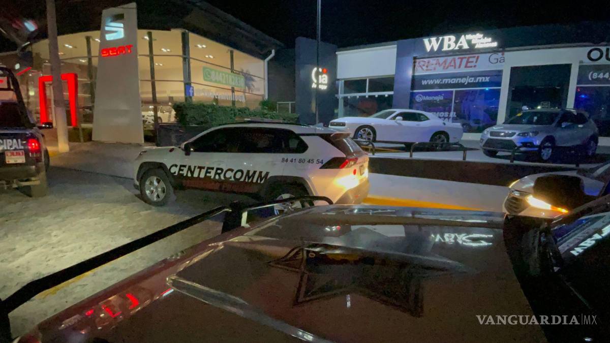 Acorralan a sujeto que robó camioneta de autoservicio al norte de Saltillo